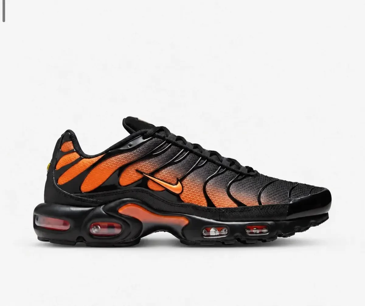 Nike Air Max Plus Negro/Naranja